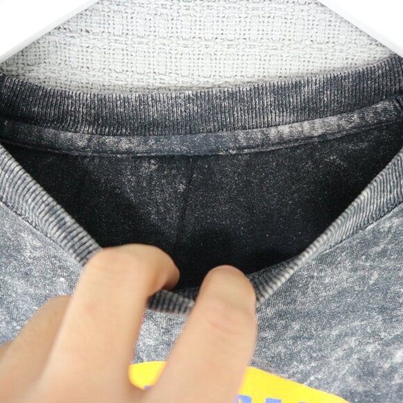 The Great Canadian Cabin Party Def Leppard Vintage 90s Tee - Picture 5 of 7